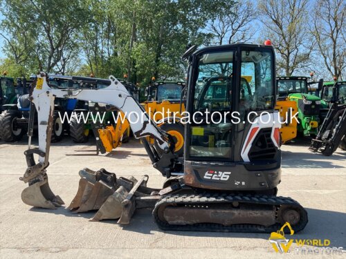 BOBCAT E26